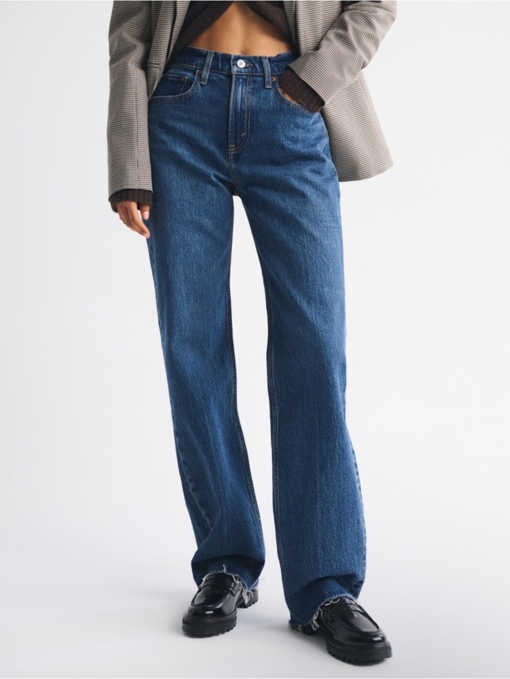 Abercrombie & Fitch High Rise The 90s Relaxed Jean 27 Long